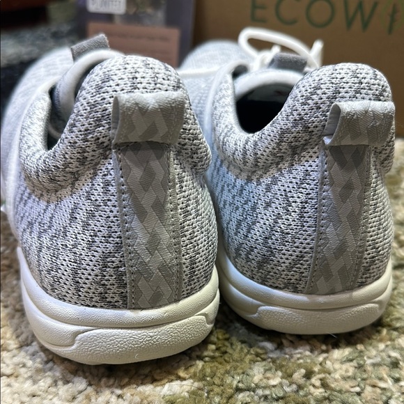 Minnetonka Women’s 7.5 Ecowise White & Grey ♻️ Materials 🌳 Planted NWT NIB - Picture 9 of 16